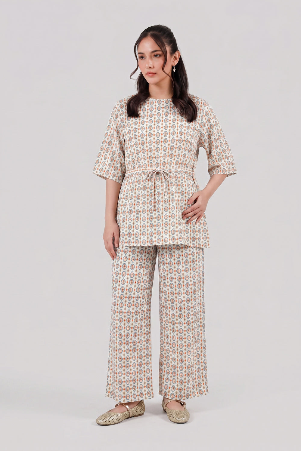 LADIES WOVEN SUIT