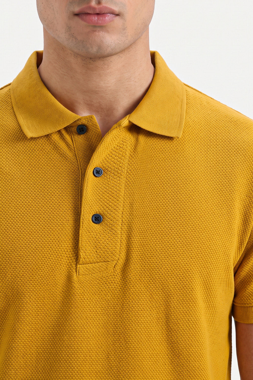 TEXTURED POLO
