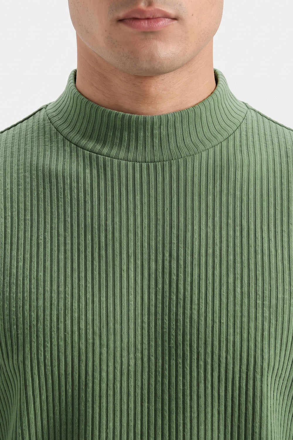 MOCK NECK TOP