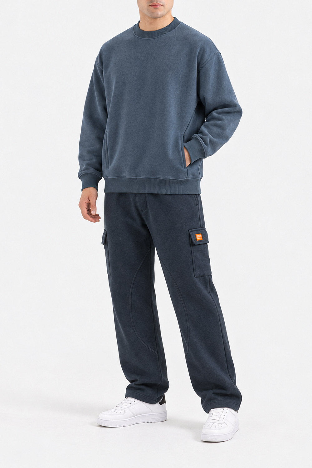 BASIC SWEARTSHIRT
