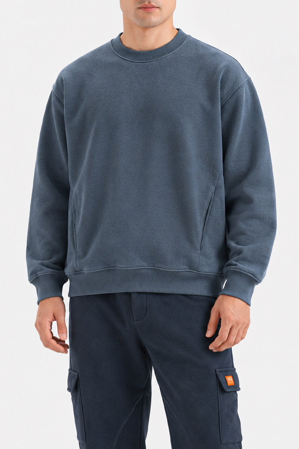 BASIC SWEARTSHIRT