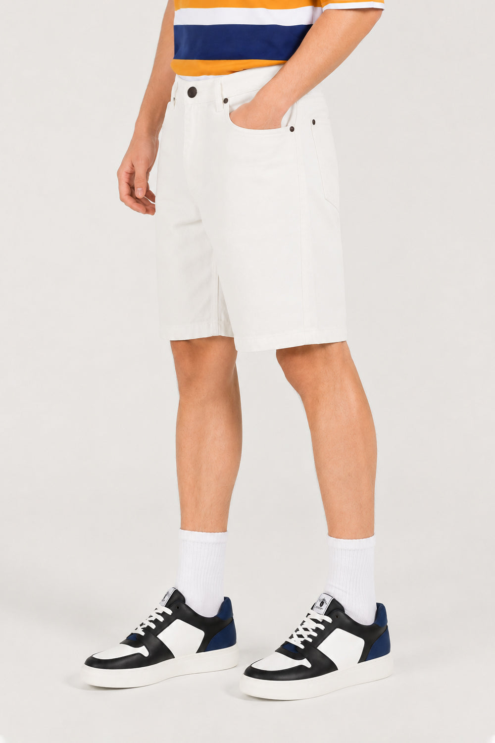 TRENDY SHORT