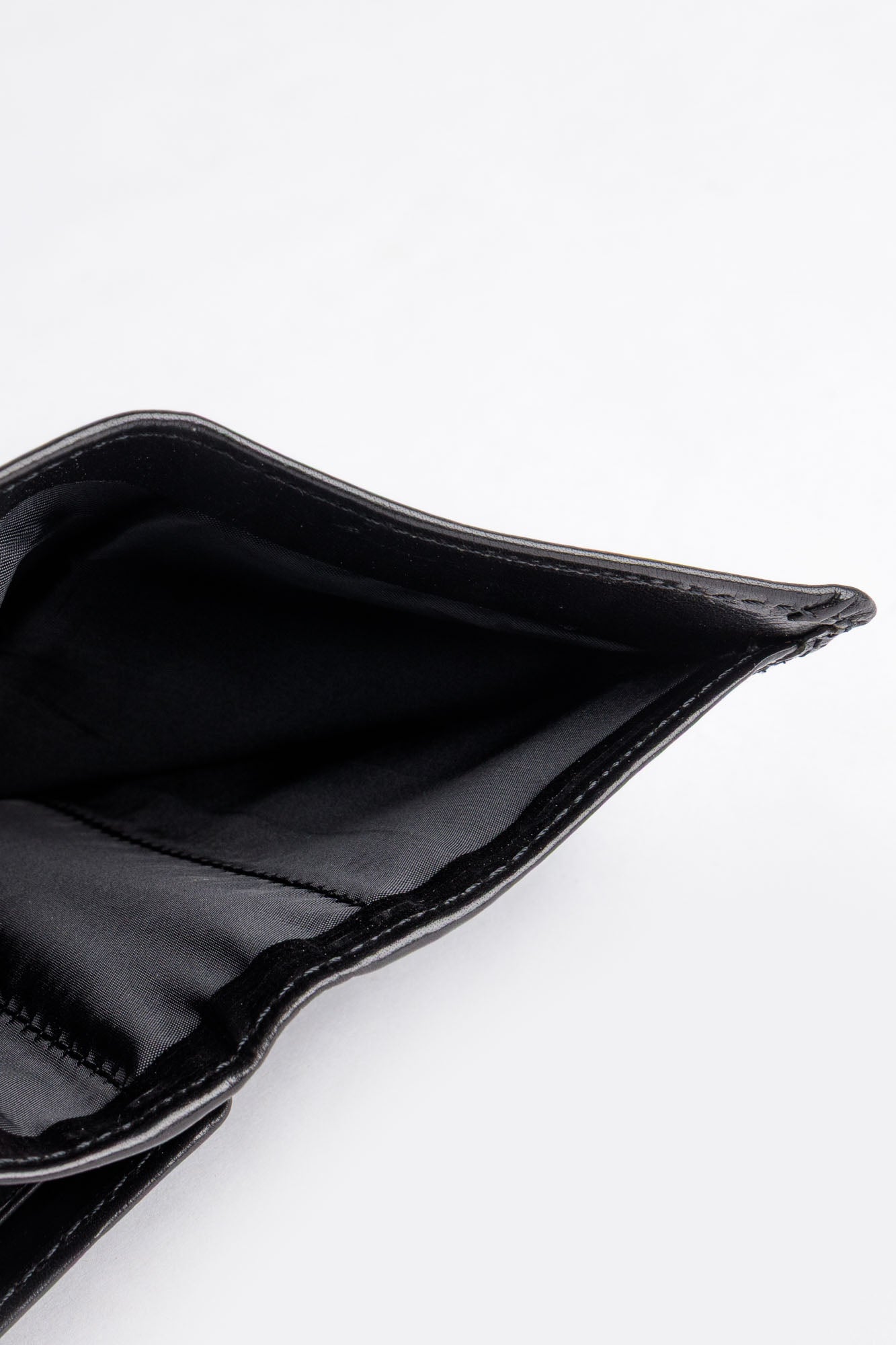 Men's Classic Leather Bifold Wallet