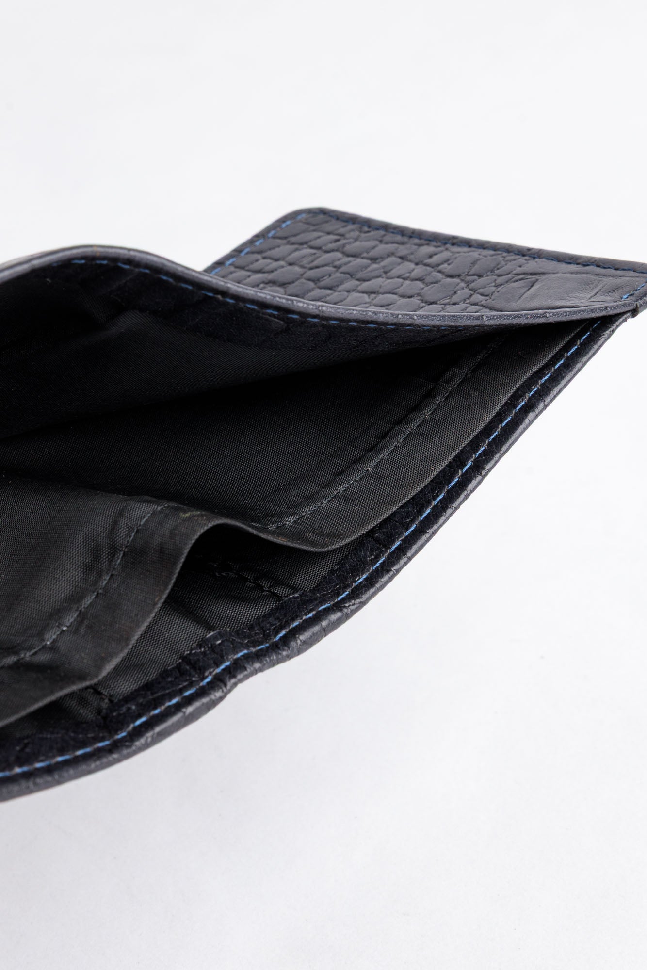 Men's Croc-Embossed Leather Bifold Wallet