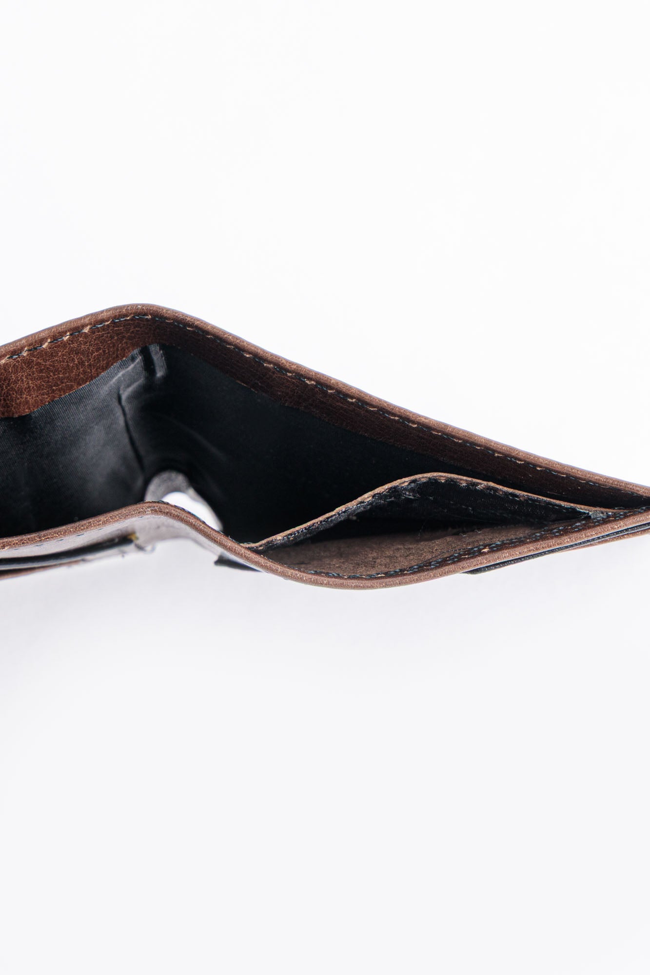 Men's Croc-Embossed Leather Wallet