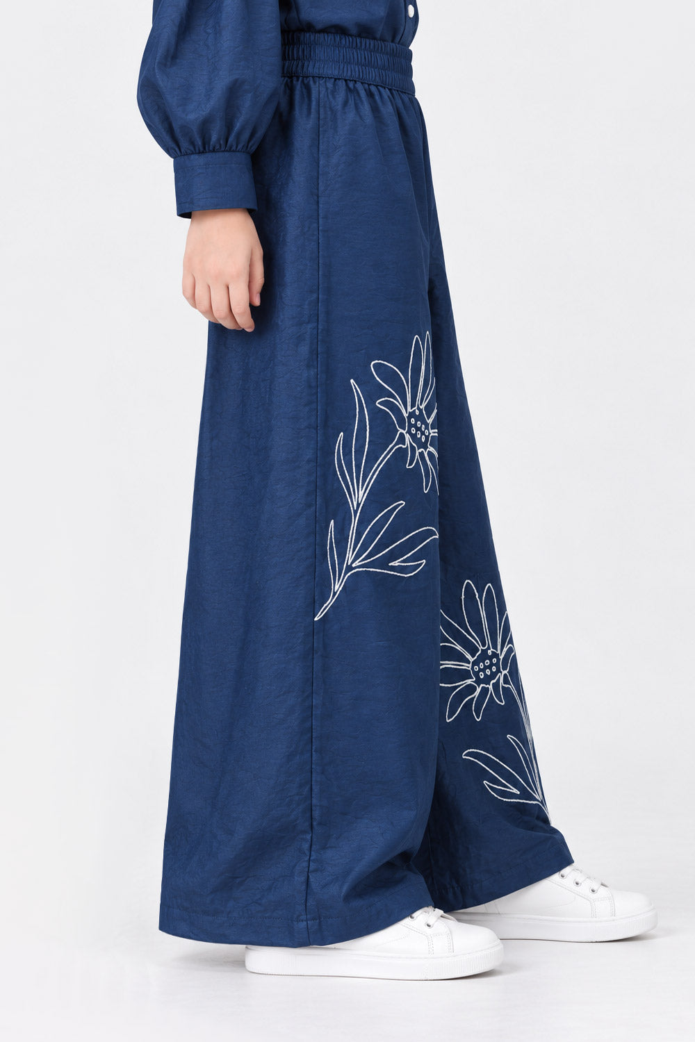 EMBROIDERED TROUSER