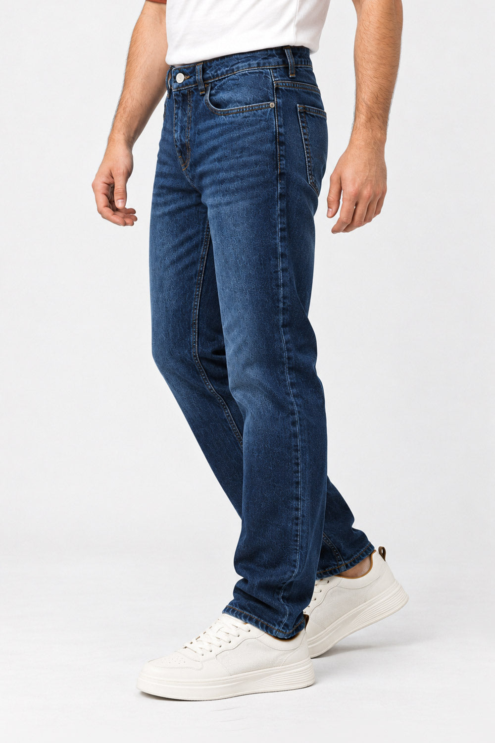 SLIM RELAXED FIT DENIM