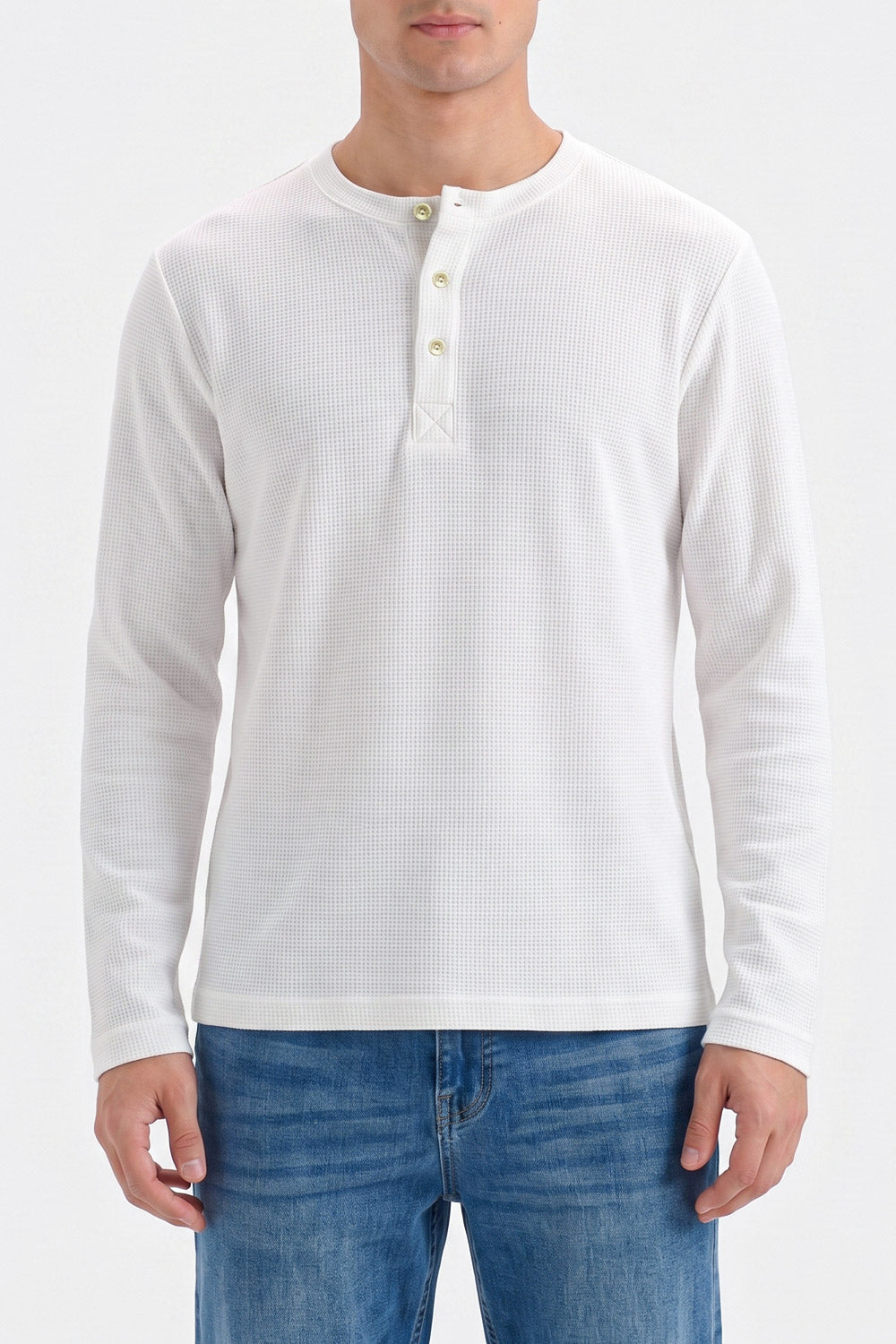 TEXTURED HENLEY TEE