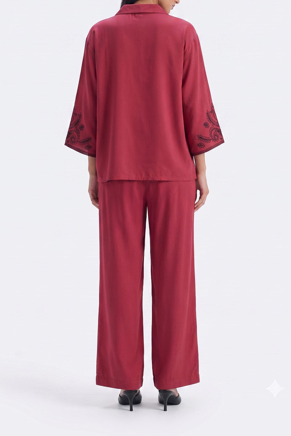 WOMEN EMBROIDERED SUIT