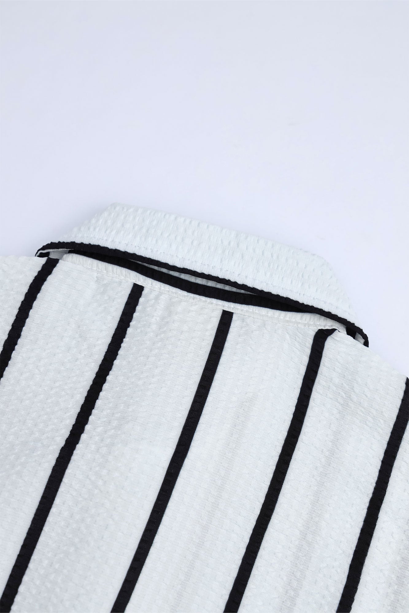 BOY'S VERTICAL STRIPED  BUTTON-DOWN SHIRT