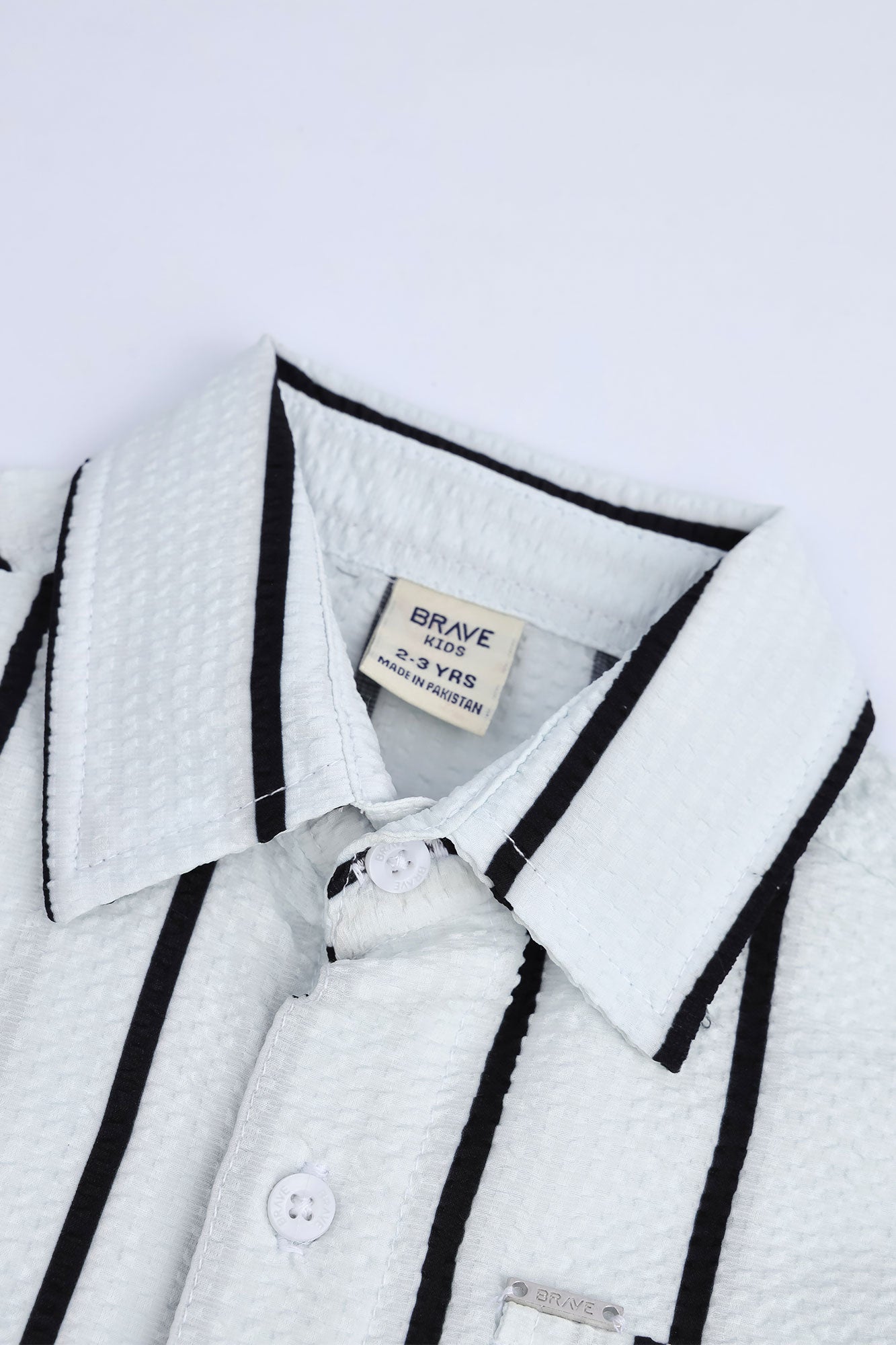 BOY'S VERTICAL STRIPED  BUTTON-DOWN SHIRT