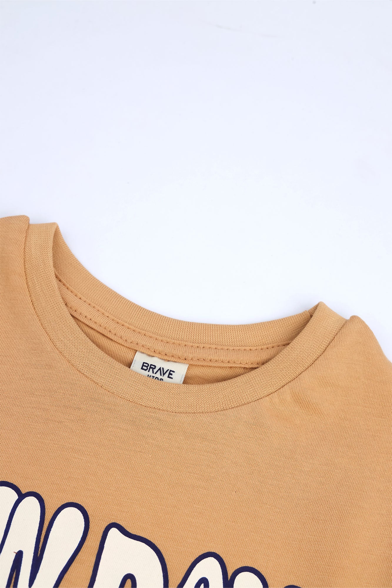 FUN DAY CLUB GRAPHIC TEE