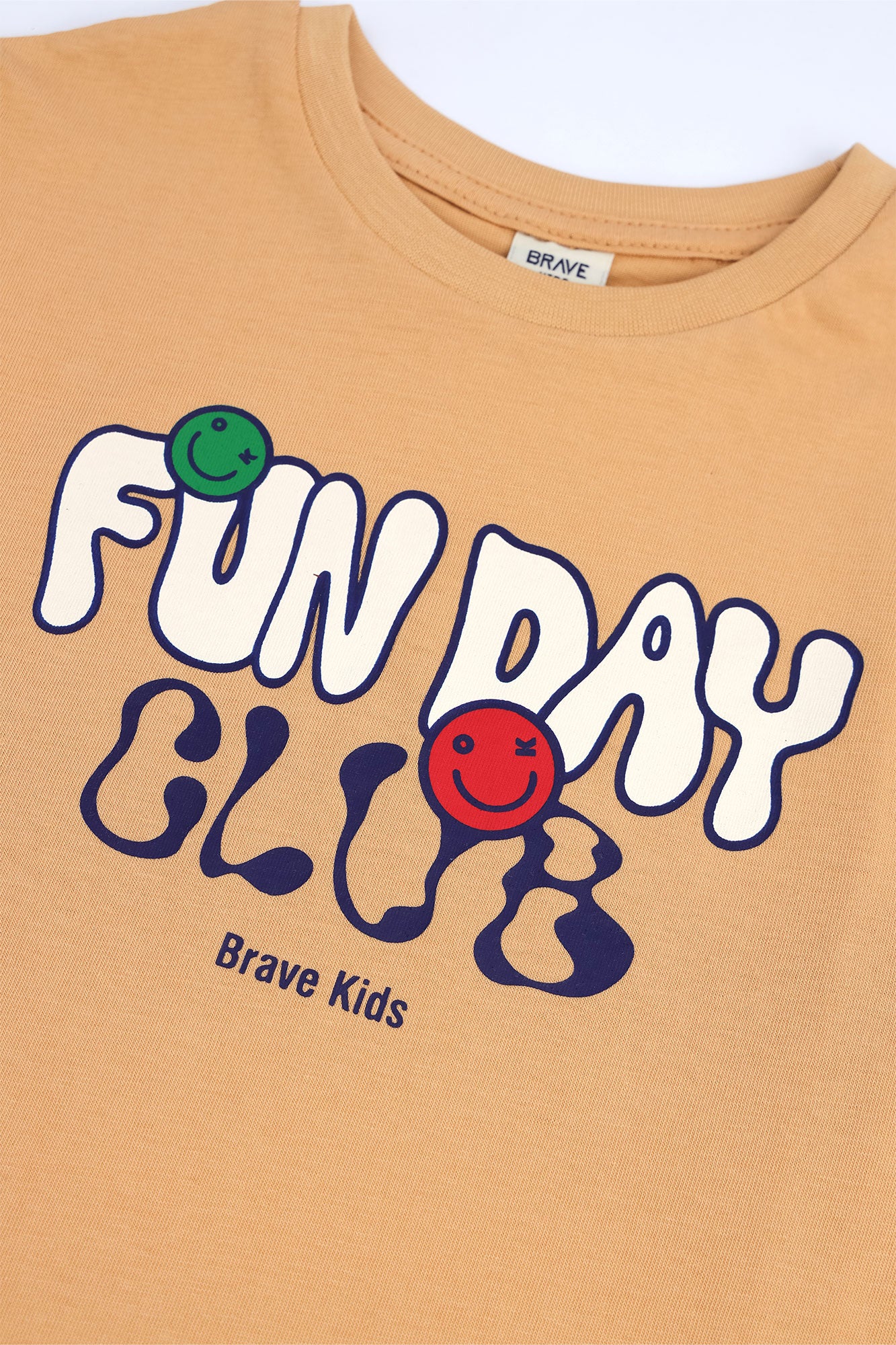 FUN DAY CLUB GRAPHIC TEE